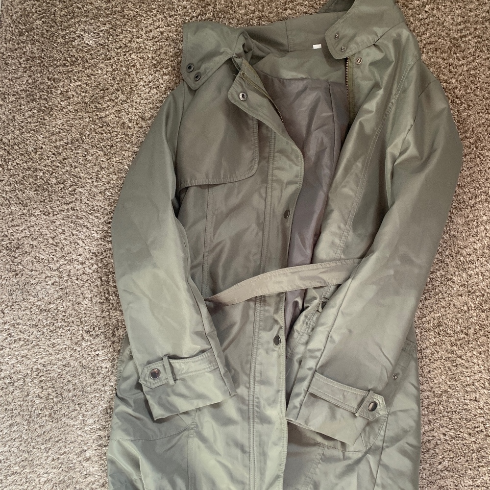 Green light trench coat
